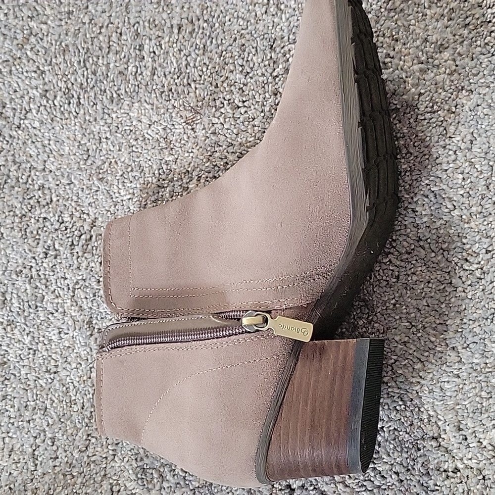 Blondo valli tan suede waterproof ankle boot 10 - Picture 7 of 7